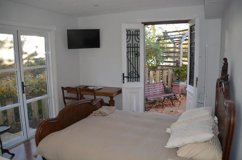 Garden Room - Tourism Caloundra 4