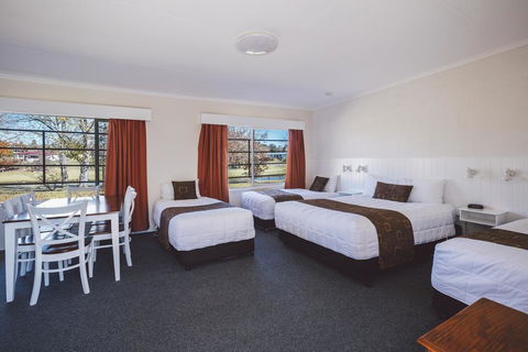 Boulevard Motel - Tourism Caloundra 1
