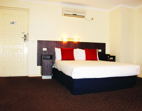 Boulevard Motor Inn - Tourism Caloundra 2