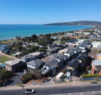 Brand new Peninsula Escape 100m to water - Tourism Caloundra