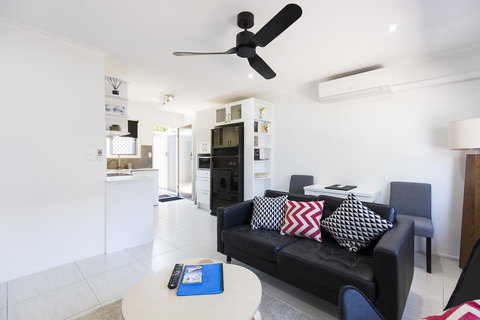 Brandy Apartment - Tourism Caloundra 0
