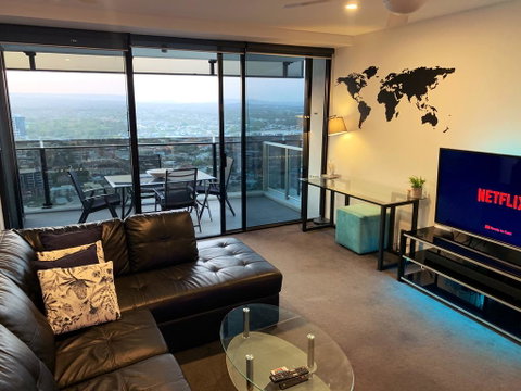 Breathtaking Views 4BD HIGH FLOOR Lux Apartment - Tourism Caloundra 1
