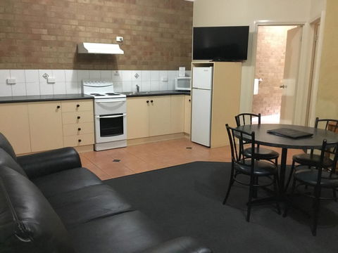Bridges On Meninya Motel & Apartments - Tourism Caloundra 1