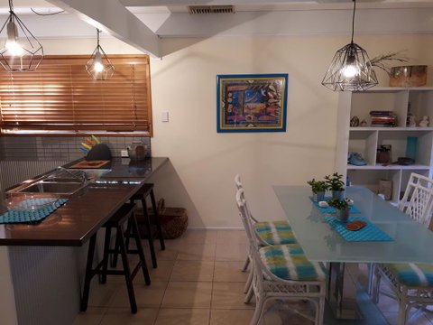 Bridgewater Dog'n'me...furkid And Family Friendly... - Tourism Caloundra 2