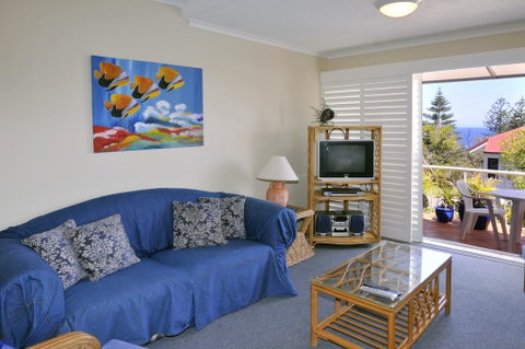 Bright & Comfortable In Quiet Location - Tourism Caloundra 2