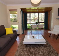 Bright Highland Valley Cottages - Tourism Caloundra