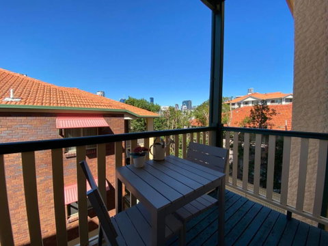 Brisbane City Apartment Atop Victoria Park - Tourism Caloundra 1