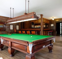 Brookfield Retreat - Large Holiday Home / Group Accommodation - Tourism Caloundra