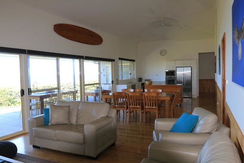 Bunkys By The Sea Holiday House - Tourism Caloundra 2