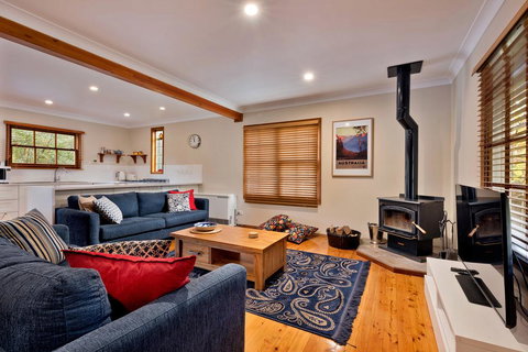 Bunyip Cottage - Tourism Caloundra 2