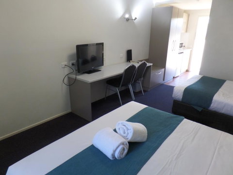 Burke & Wills Mt Isa - Tourism Caloundra 1