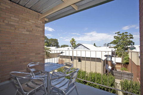 Burswood Lodge Apartments - Tourism Caloundra 1