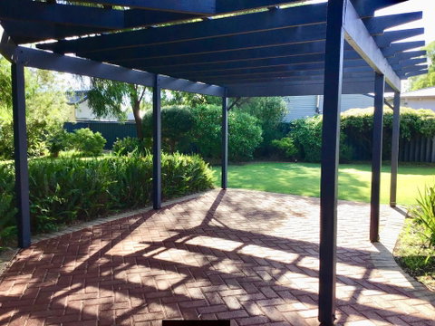 Bussell Retreat - Tourism Caloundra 1