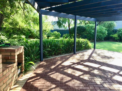 Bussell Retreat - Tourism Caloundra 2