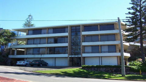 By The Sea Unit 4, 13 Esplanade, Kings Beach - Tourism Caloundra 2