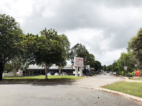 Cairns Adventure Lodge - Cook Your Own Meals In Your Private Kitchen Includes Dishwasher Washing Machine - Tourism Caloundra 1