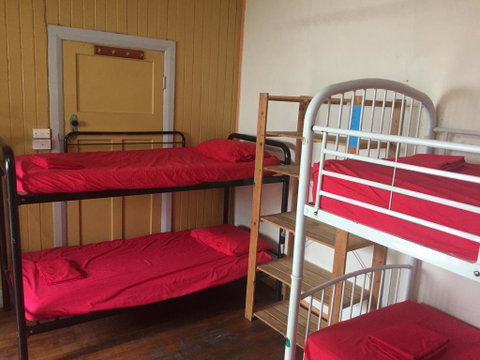 Cairns City Backpackers Hostel - Tourism Caloundra 3