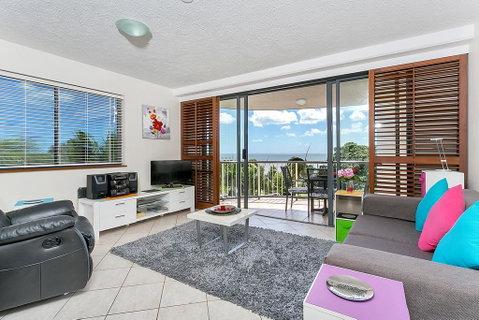 Cairns Esplanade Apartment - Tourism Caloundra 2