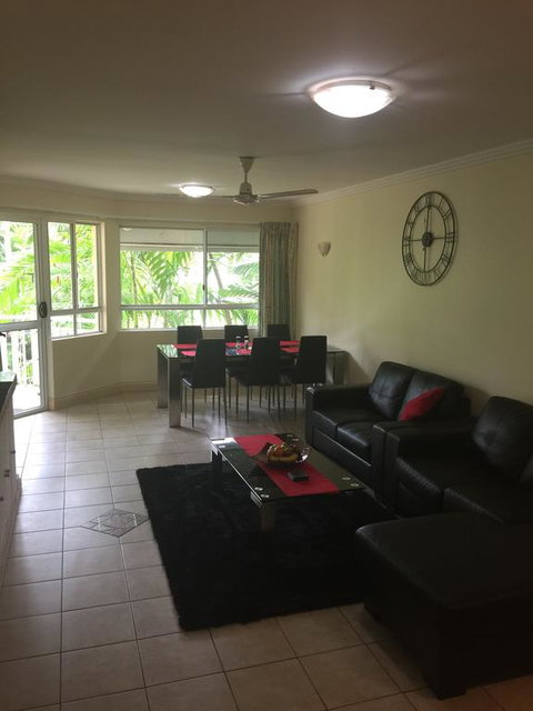 Cairns Golf Course Apartment - Tourism Caloundra 3