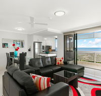 Cairns Luxury Seafront Apartment - Tourism Caloundra