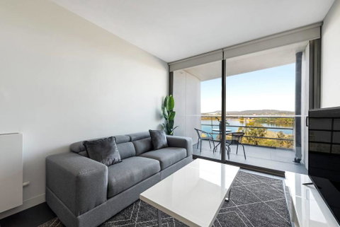 Canberra Luxury Apartment 5 - Tourism Caloundra 0