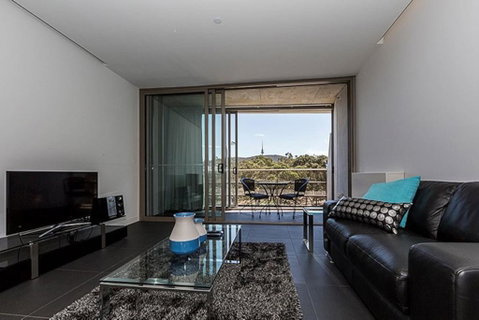 Canberra Luxury Apartment 8 - Tourism Caloundra 2