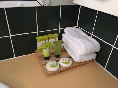 Cannon Park Motel - Tourism Caloundra 1