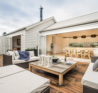 Capri House - Tourism Caloundra