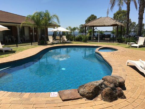 Capricorn Motor Inn - Tourism Caloundra 0