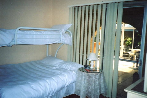 Caprilodge - Tourism Caloundra 3
