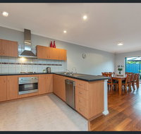 Cardiff St House - Tourism Caloundra