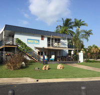 Cardwell Beachfront Motel
