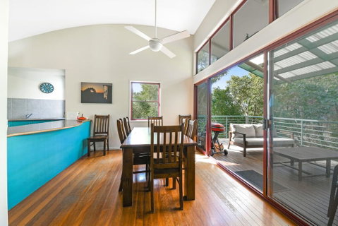 Carramar - 5 Callitris Crescent - Tourism Caloundra 2