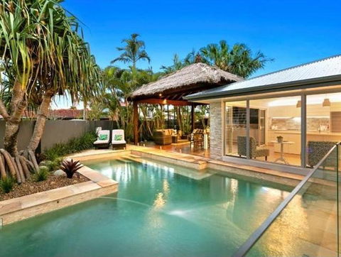 Carrothool 29 - 6 BDRM Canal Home With Pool - Tourism Caloundra 0