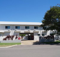 Castle Crest Motel - Tourism Caloundra