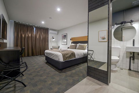 CBD Motor Inn - Tourism Caloundra 0