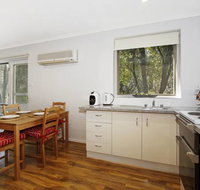 Cedar 6 - fully renovated apartment - Tourism Caloundra
