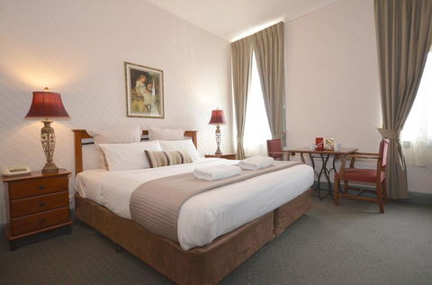 Central Springs Inn - Tourism Caloundra 3