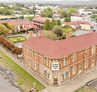 Central Springs Inn - Tourism Caloundra