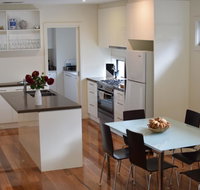 Champagne Stays Apartment - Tourism Caloundra