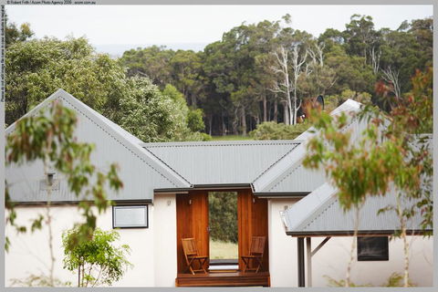 Chandeliers On Abbey - Tourism Caloundra 0