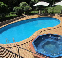 Chestnut Tree Holiday Units - Tourism Caloundra