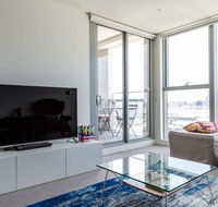 Chic Modern  Stylish.Stunning ViewsFree Parking - Tourism Caloundra