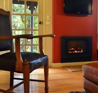 Circa Red London Daylesford - Tourism Caloundra