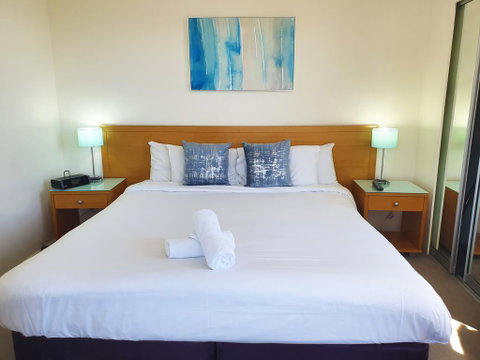 City Sunsets & South Bank , CBD, Views, Pool, Netflix - Tourism Caloundra 2