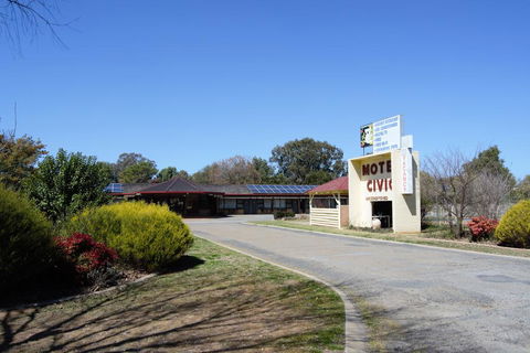 Civic Motor Inn - Tourism Caloundra 0