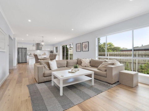 Coastal Luxury Retreat - Tourism Caloundra 1
