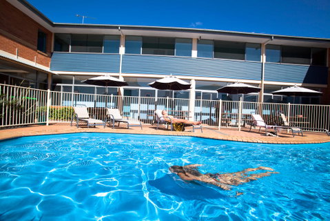 Coffs Harbour YHA - Tourism Caloundra 1