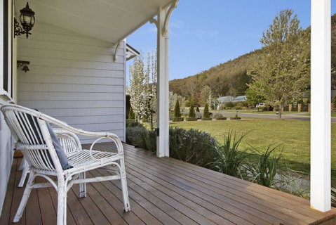 Collins Cottage - Tourism Caloundra 2