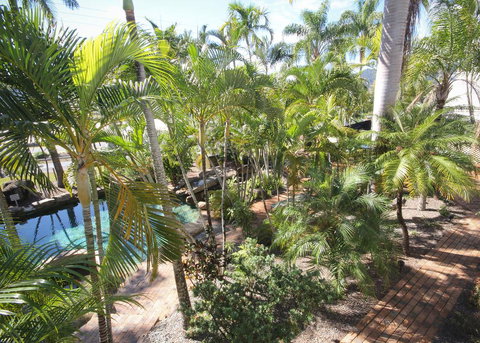 Colonial Palms Motor Inn - Tourism Caloundra 1